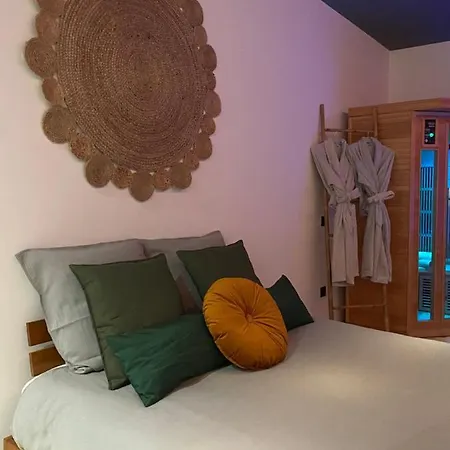 Sweet Exotique By Locations_lepuyenvelay Apartment